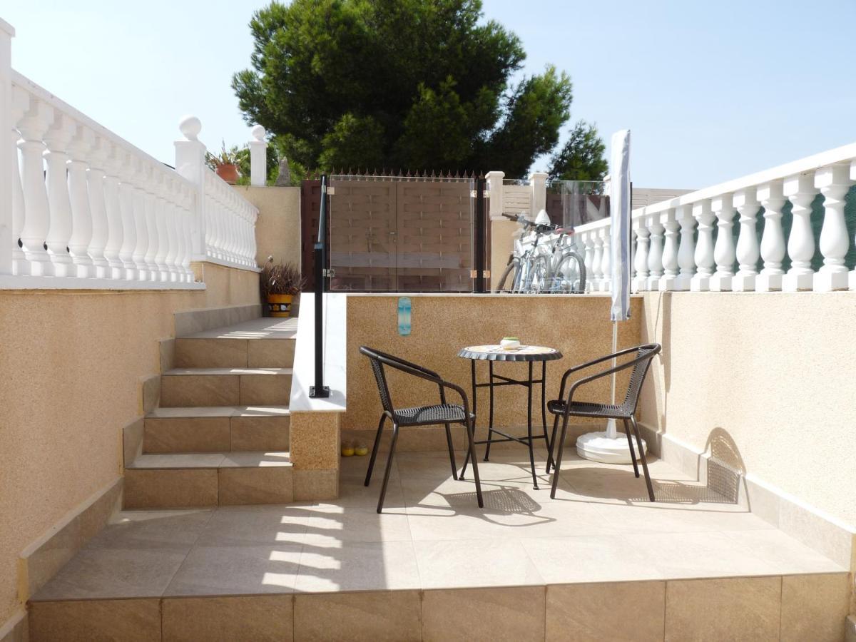 Modern Apartment Near Beach La Mata  Exteriér fotografie
